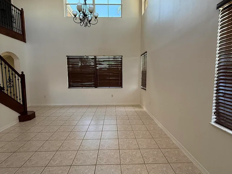 12631 SW 28th St — Photo 5