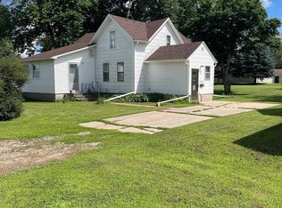 14 2nd Ave SE, Titonka, IA 50480