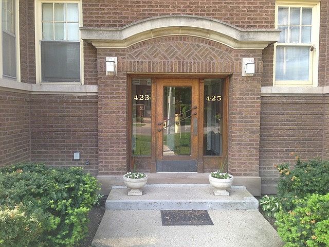 2nd image of 423 Washington Blvd