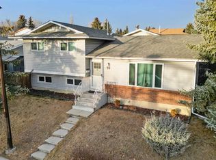 98 S Ranch Glen Dr NW, Calgary, AB T3G1E5