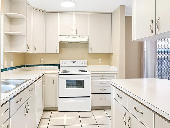 2nd image of 53666 Avenida Vallejo