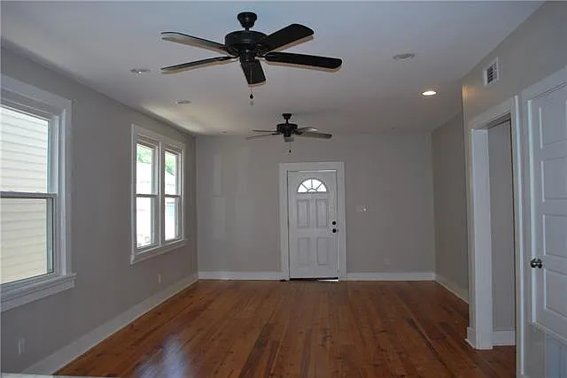 8408 Hickory St — Photo 2