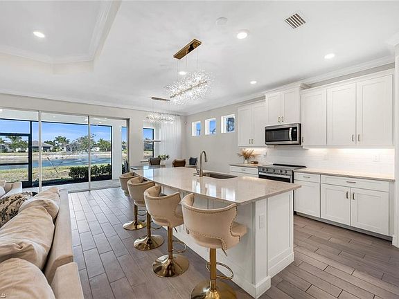 2nd image of 28041 Captiva Shell LOOP