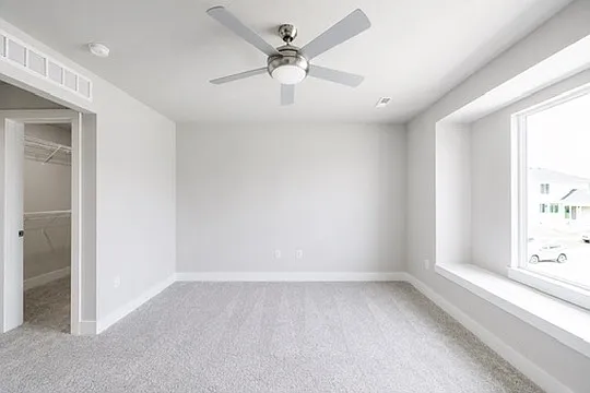 211 NW Springbrooke Dr — Photo 8