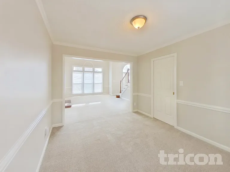713 Trailing Rock Dr — Photo 3
