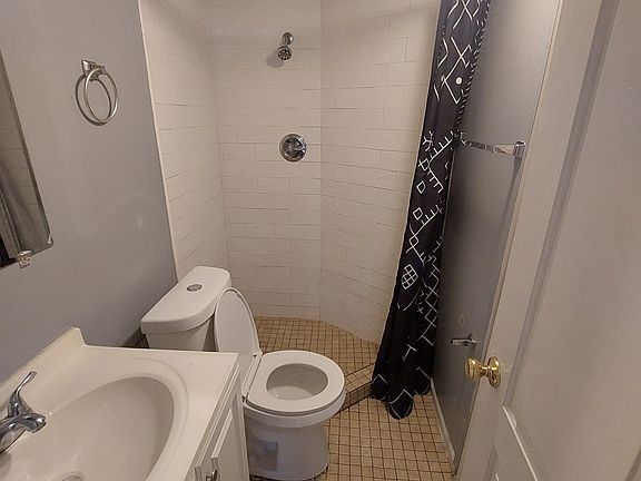 3rd image of 8923 N 40th St APT 1B