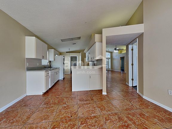 4th image of 11706 Leda Ln