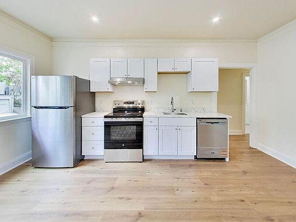 2nd image of 1534 Arch St #3
