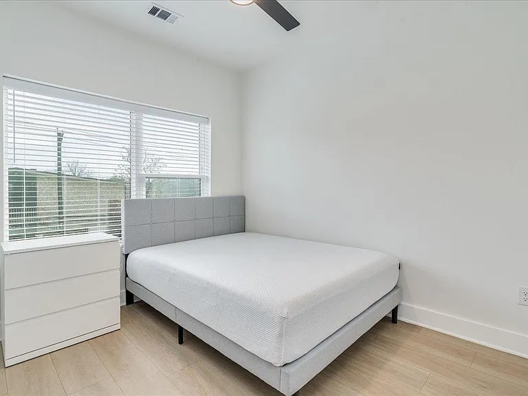 3000 Duval St #203 — Photo 18