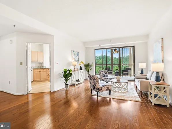 3100 N Leisure World Blvd APT 420, Silver Spring, MD 20906