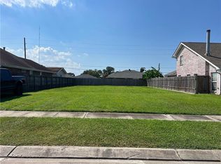 3700 Karen Dr, Chalmette, LA 70043
