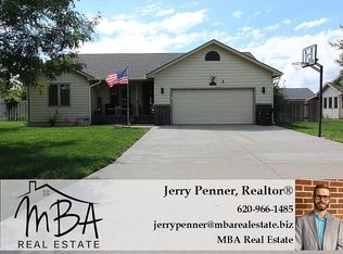 3103 Foxfire Dr, Dodge City, KS 67801