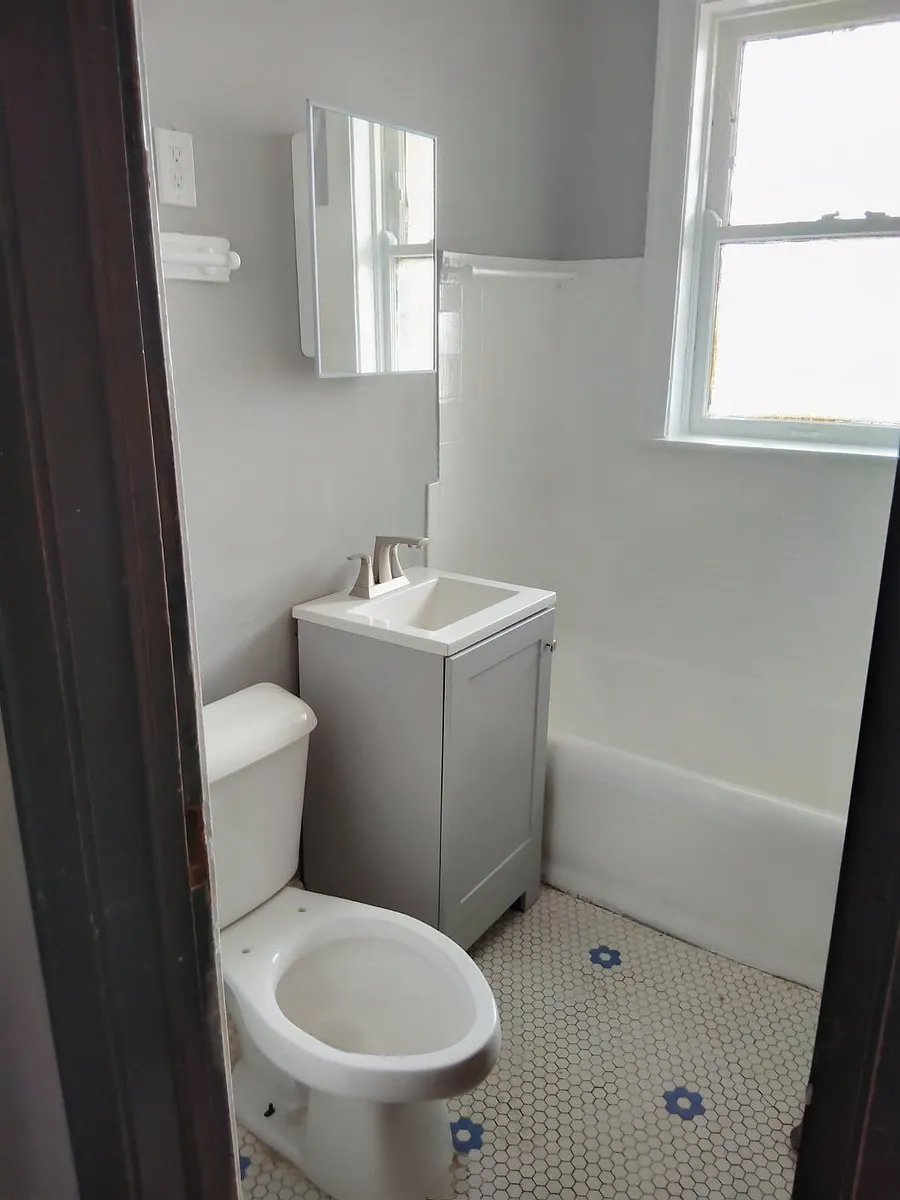 Building Photo - 1248 W 83rd St