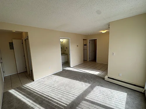 Floor plan Lovely, Bright & Clean 1 Bedroom Condo (RP023)