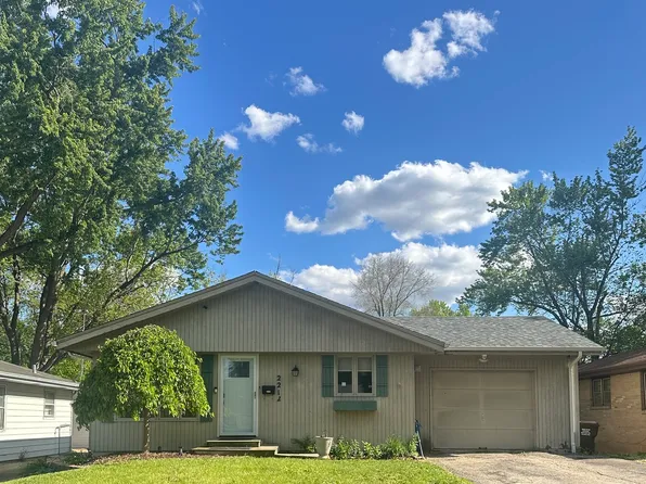 2212 Barton Blvd, Rockford, IL 61103