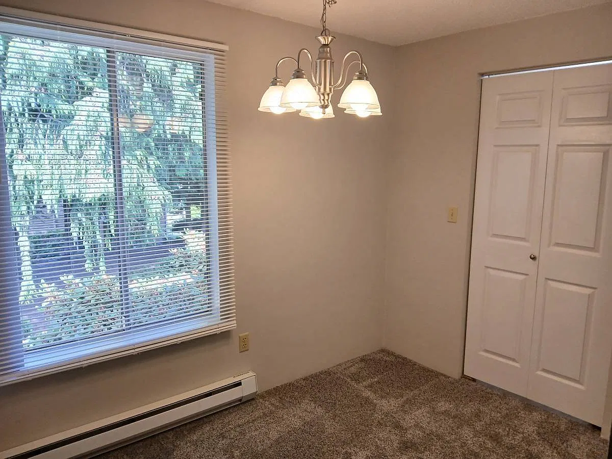 2 bed, 797 sqft, $1,945 — Photo 4