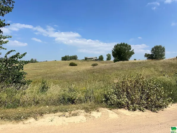 507 River View Rd, Ponca, NE 68770