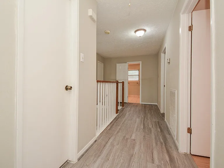 21318 Park Valley Dr — Photo 41