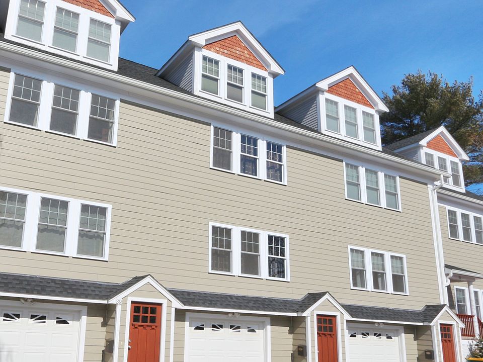 1st image of 39 Chapel Ct