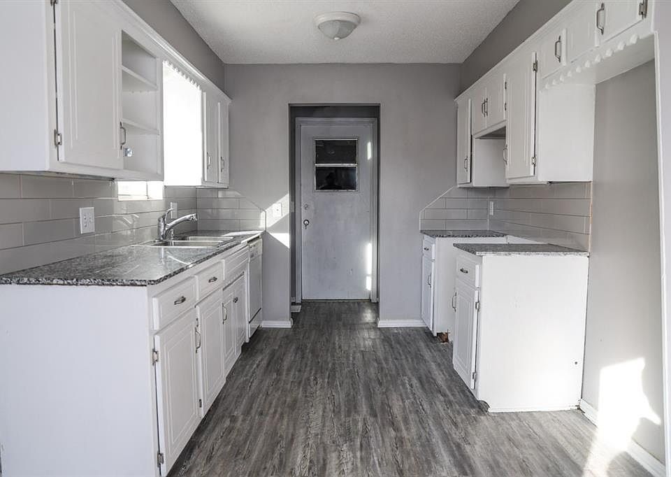 1st image of 9712 NE 2nd Pl