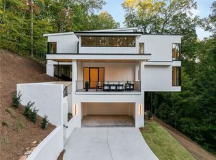 5290 Lake Forrest Dr, Sandy Springs, GA 30342