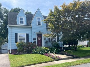 107 Brandon Rd, Cranston, RI 02910