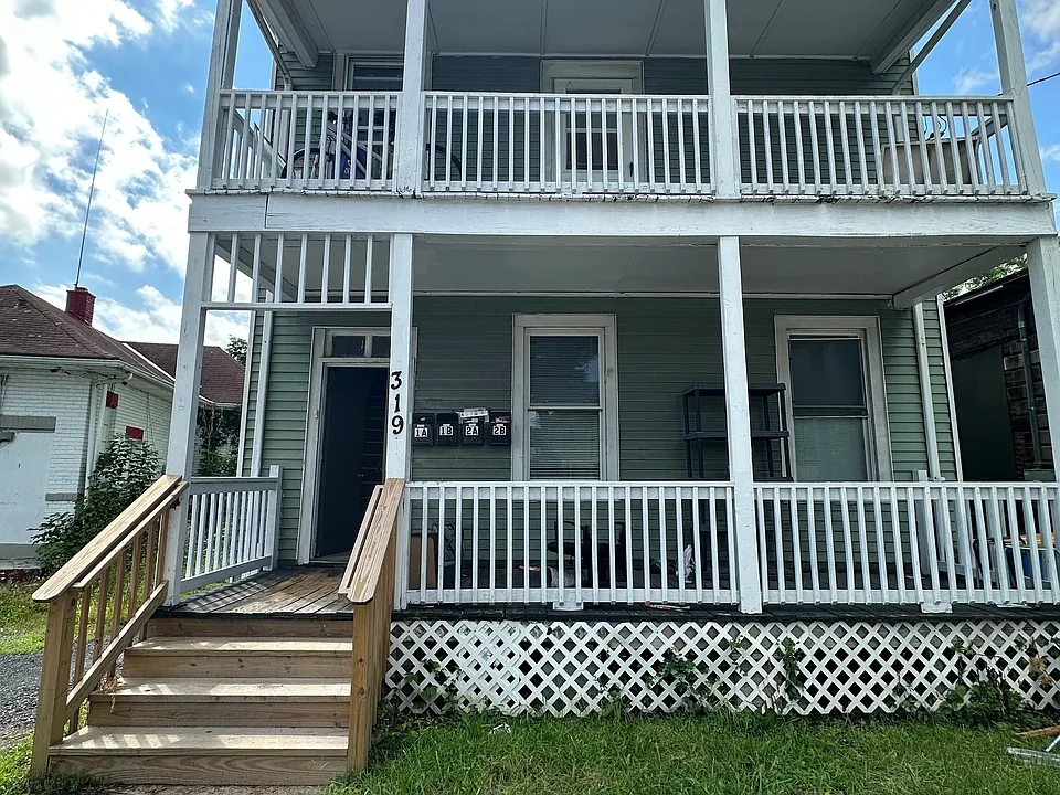 319 Foxhall Ave #2