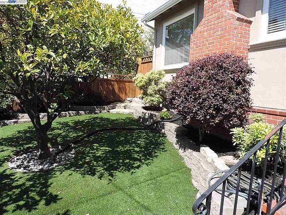 3rd image of 3815 Brookdale Blvd