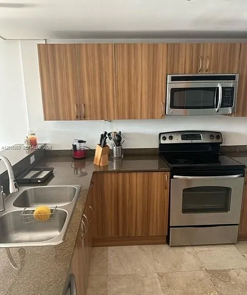 6305 Indian Creek Dr #4C — Photo 3