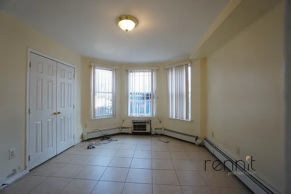 Rented by Rennit Inc. | media 21