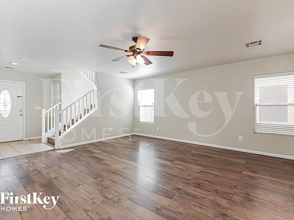 3rd image of 671 Loughton St