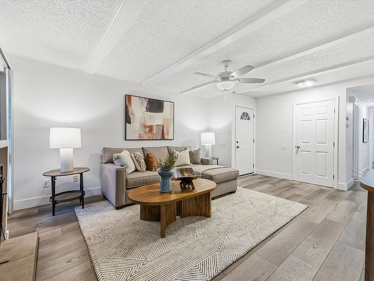2680 S Whitney Blvd — Photo 11