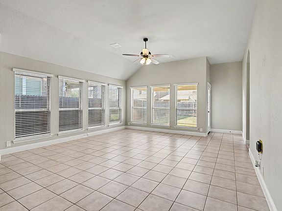 2nd image of 4148 Mountain Meadow Rd