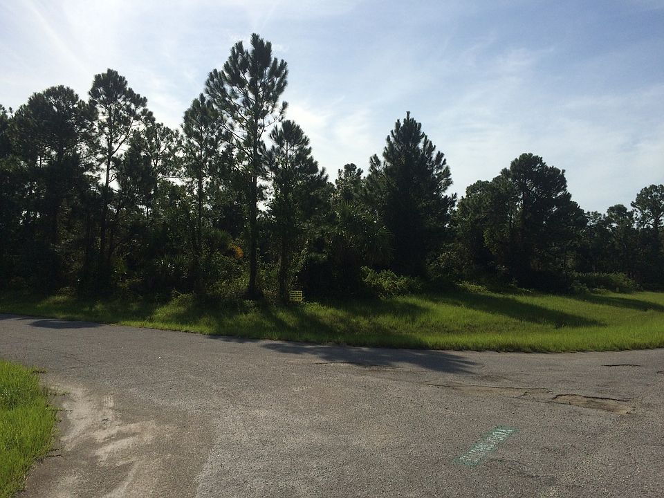 1st image of Ewen Dr