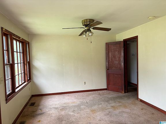 3rd image of 307 7th Ave NE