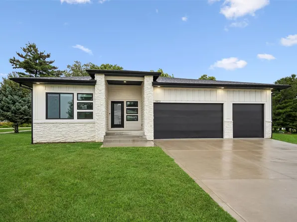 1403 19th St SE, Altoona, IA 50009