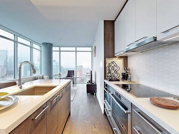 2nd image of 488 University Ave #2102