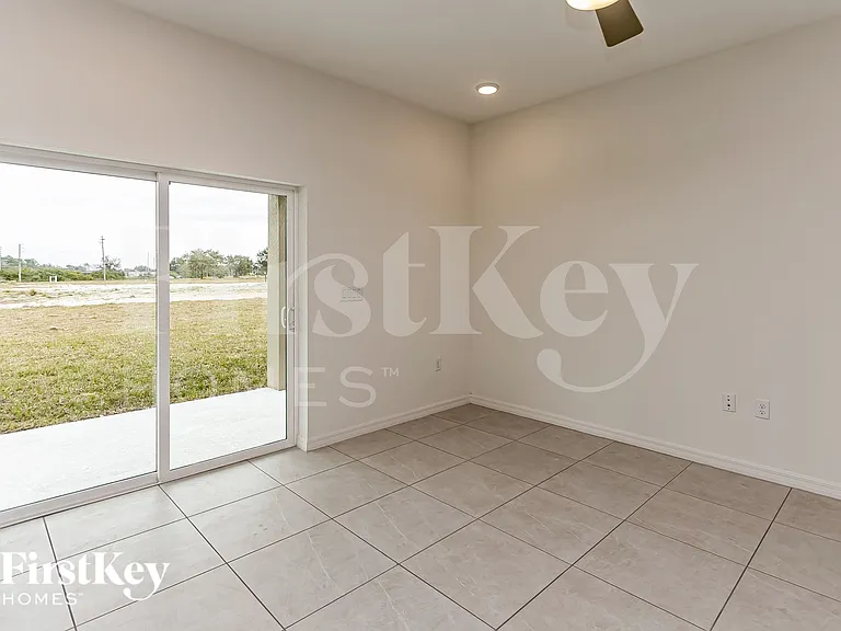 348 Corbel Ln — Photo 2