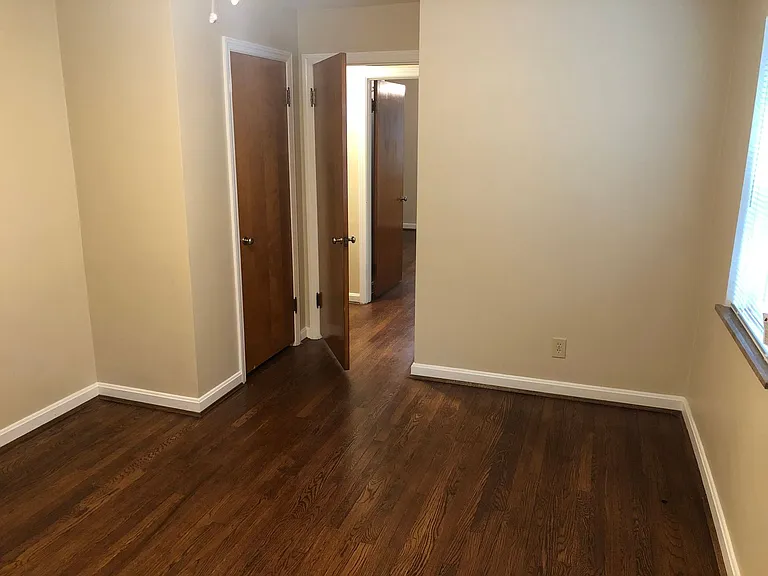 5562 Beechmont Ave — Photo 13