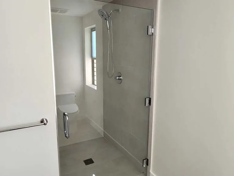 5232 Willowcrest Ave — Photo 5