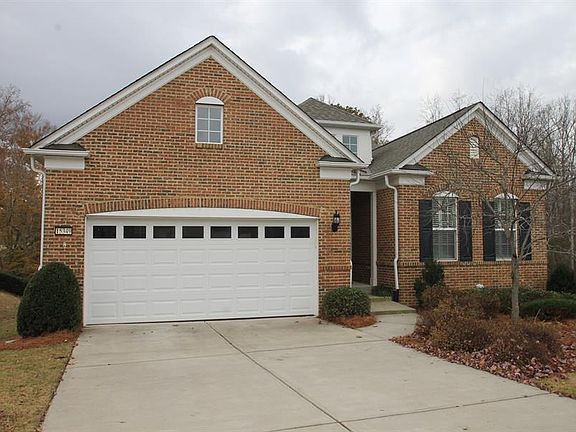3rd image of 15349 Legend Oaks Ct