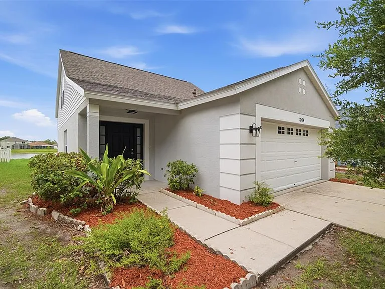 10604 Lakeside Vista Dr — Photo 1
