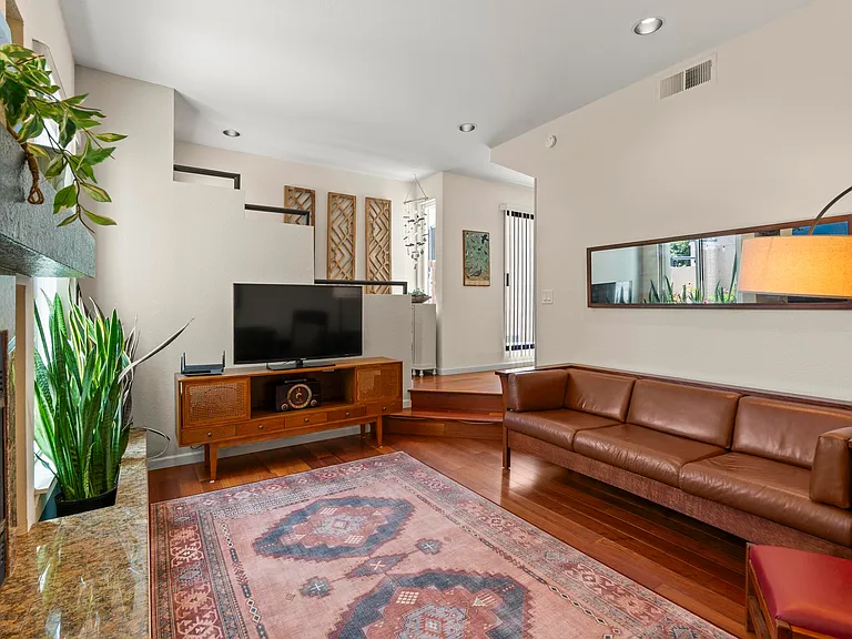 1024 Wilbur Ave #3 — Photo 16