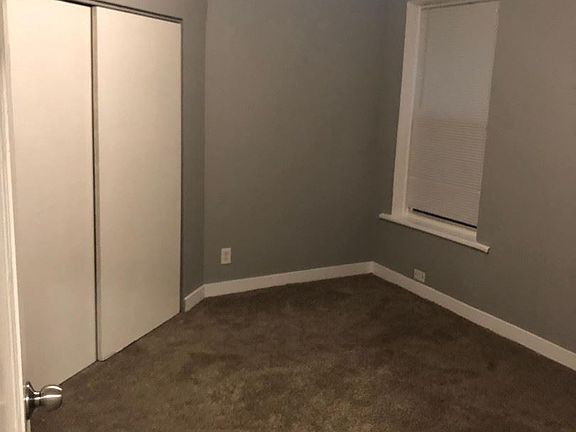 5th image of 4220 S Michigan Ave APT 1W