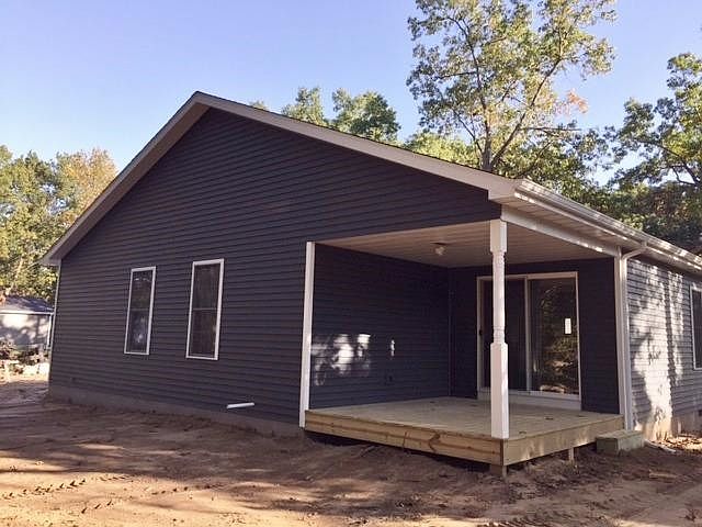 2nd image of 316 College St
