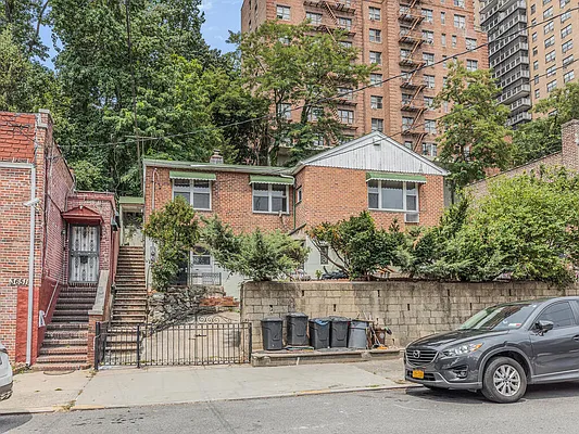 Sold by OOAKB&F INC | media 17