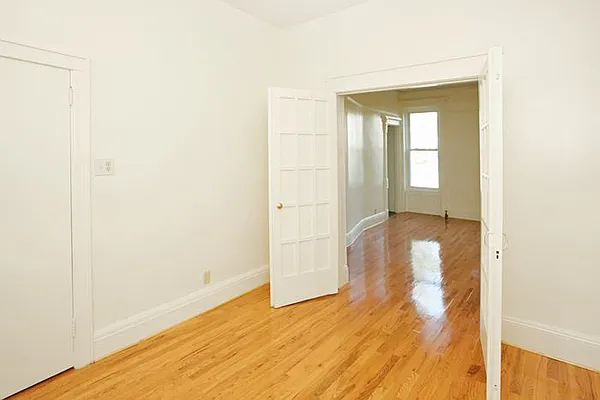 Rented by Jenefer Joseph & Associates | media 40