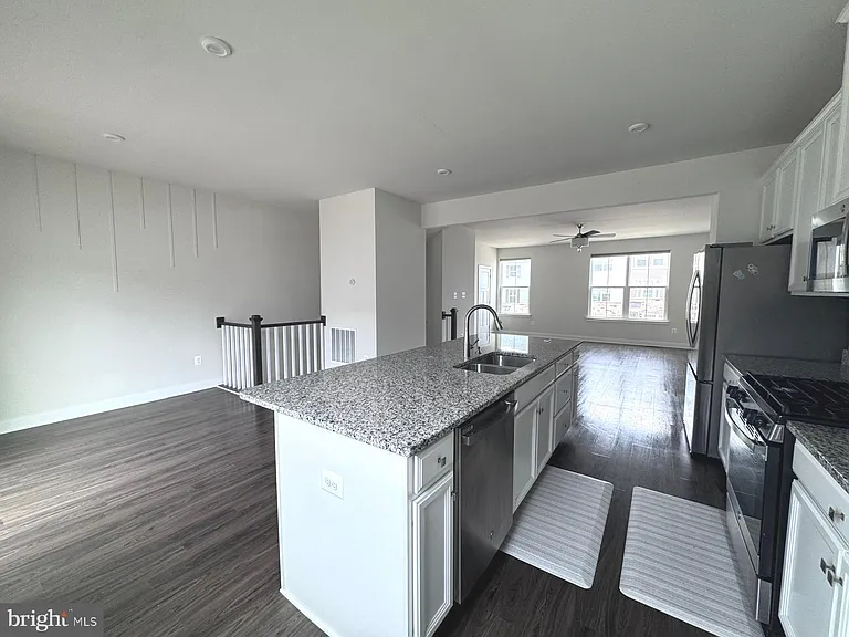 118 Twinleaf Way — Photo 4
