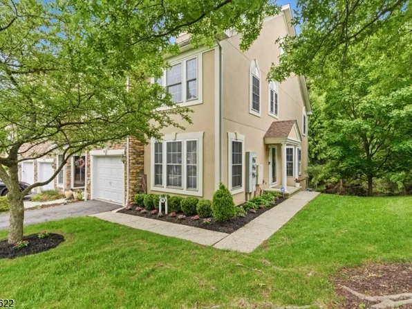 18 Birchwood Ln, North Haledon Boro, NJ 07508
