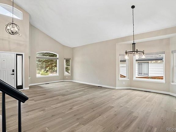 4th image of 3385 White Oak Lane